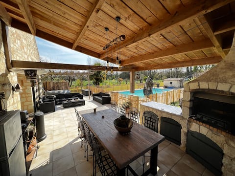 House plus cottage with pool