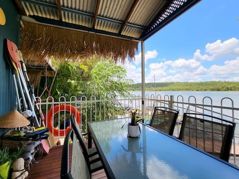 Barefoot Bungalow 23 Lake Bennett -private pontoon