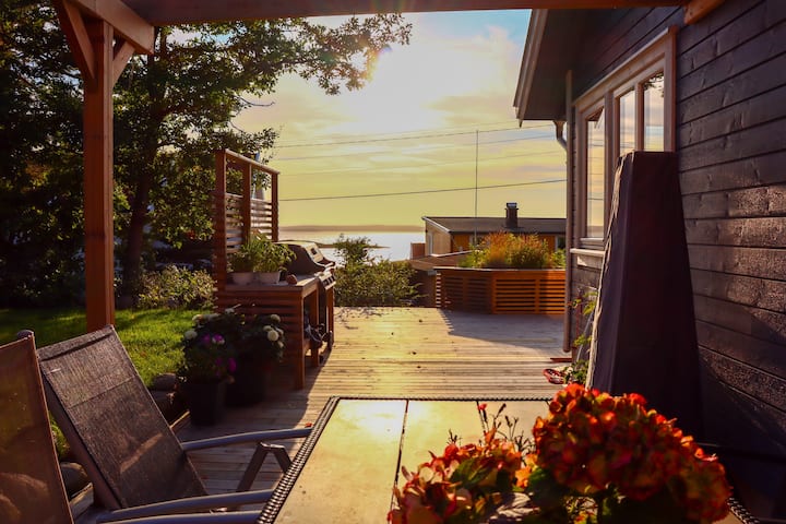 Newly built cabin with sea view, short way to beach
