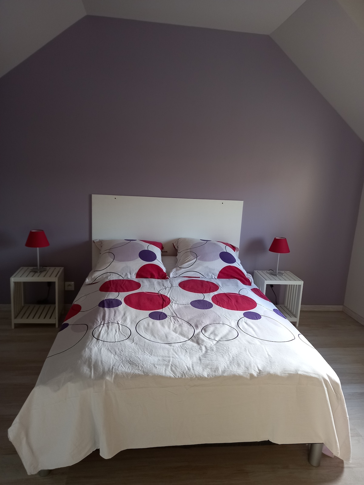 غرفة النوم رقم2 في الطابق العلوي