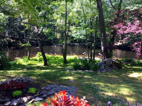 River view living in K'port - SuperHost