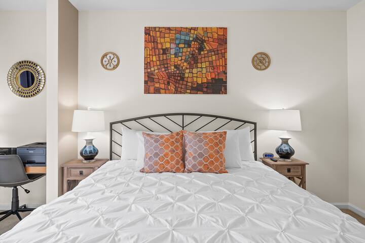 Work Here♜Pool♜Onsite Garage Park Available - Apartments for Rent in