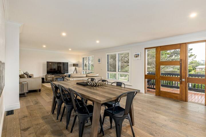 Spa, Sauna, Entertain, Spacious, Walk to Sorrento gallery image 4