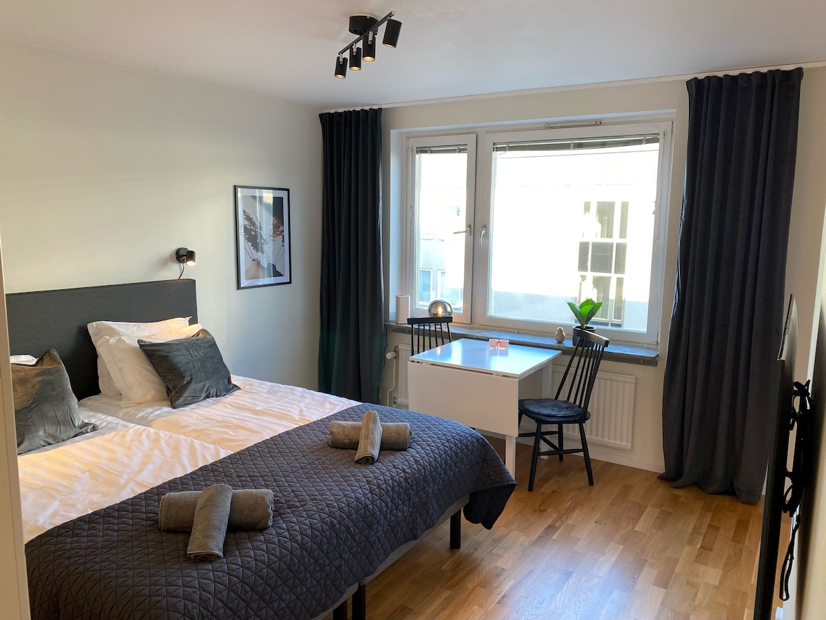 Modern apartment in Malmö for 12 guests Serviced apartments for Rent