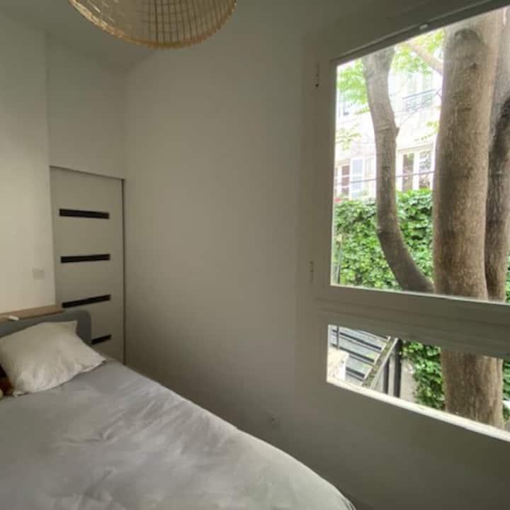 الغرفة الثانية