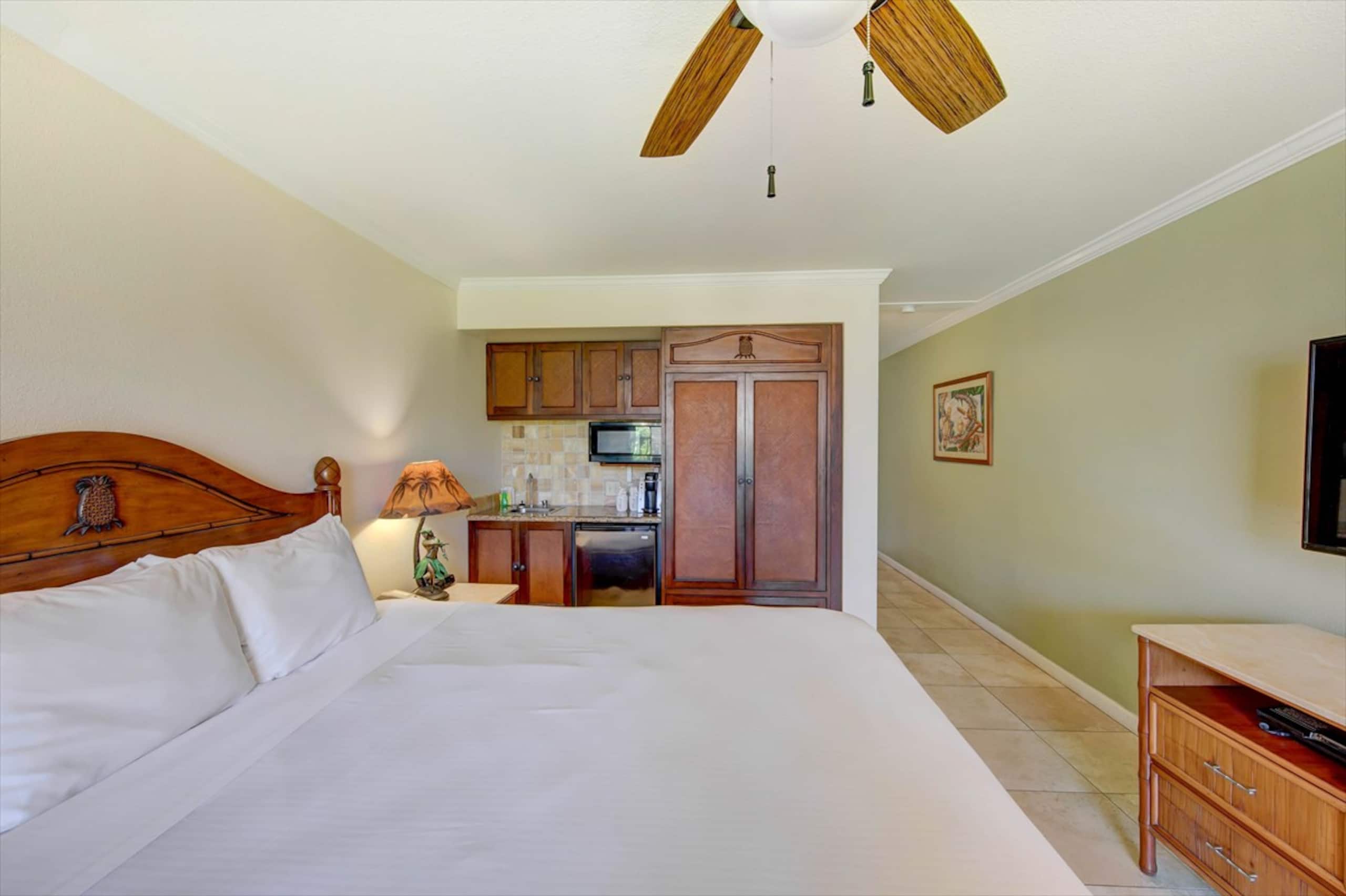 Beachside Ocean View in Paradise w/Pool & Hot Tub - Photo 27