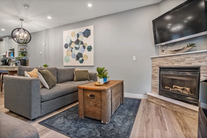 Bienvenue au Stylish Unit dans le Banff Wood Lodge !