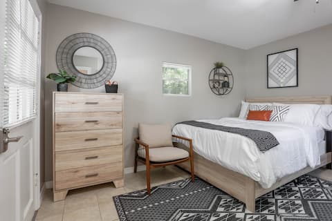 Private In-Law Suite Near Disney/Universal/DT