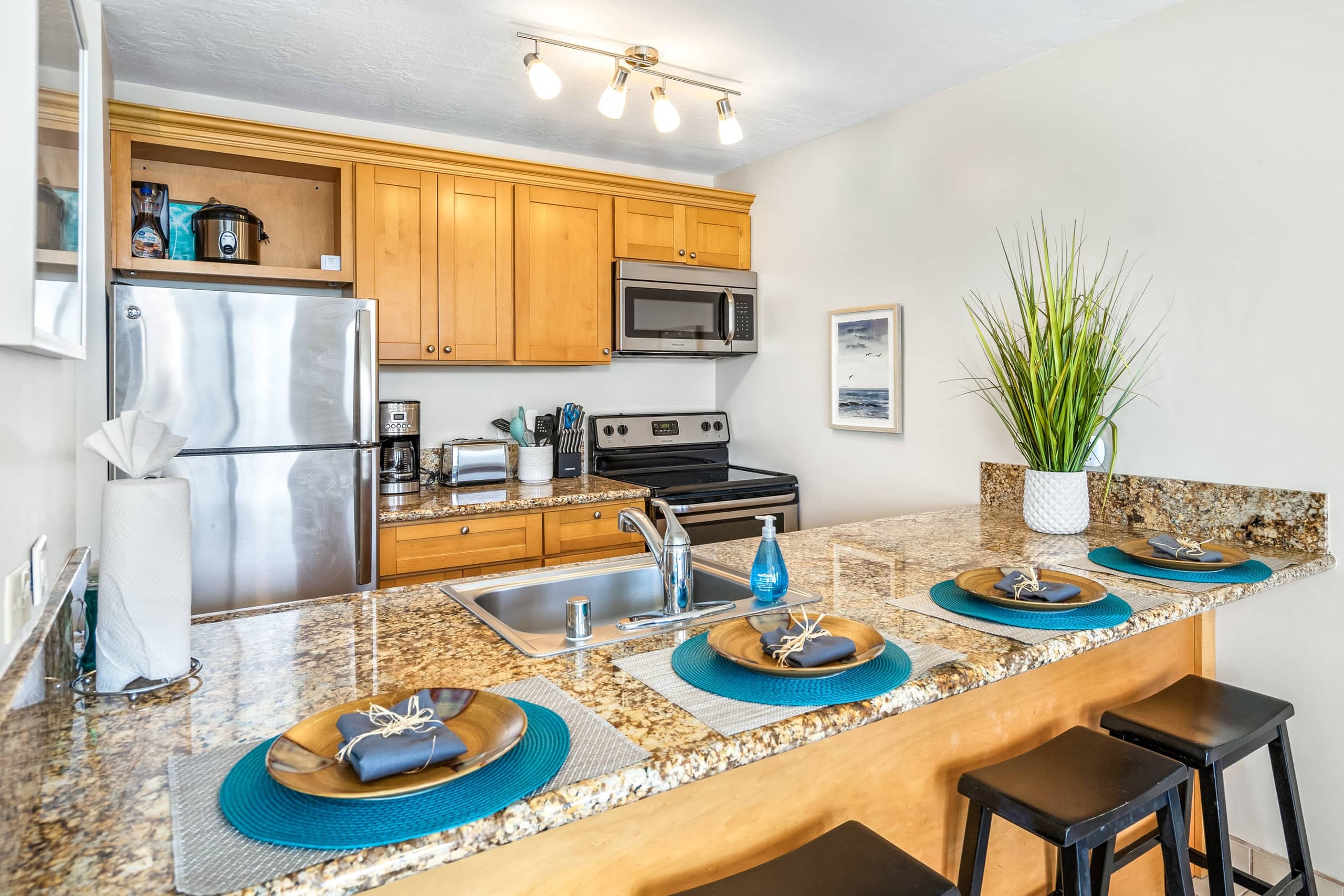 Condo in Kihei · ★4.86 · 1 bedroom · 2 beds · 1 bath - Image 10
