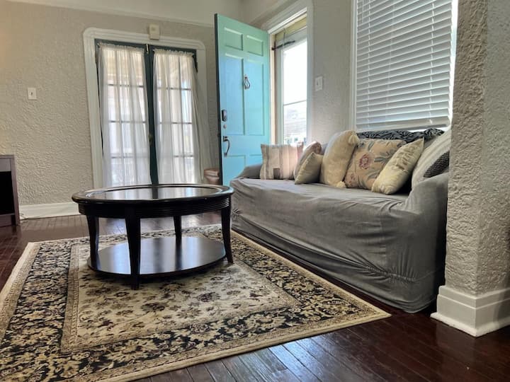 Дневна соба со кауч