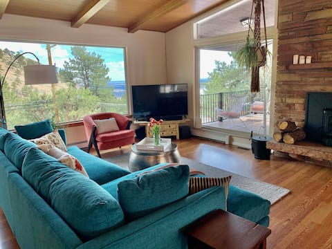 Popular Airbnb listing: Boulder Home on 1 acre with foothills views in Boulder County