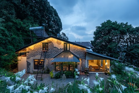 Colonial House With a  Garden l Mystic Abode