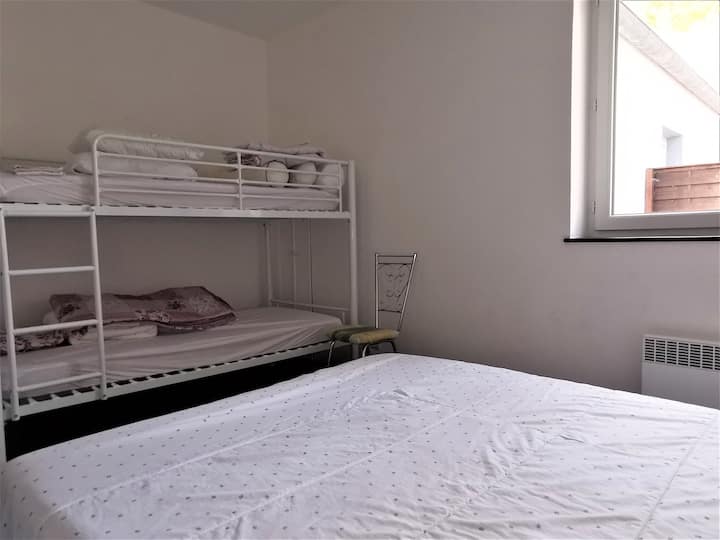 Spavaća soba 3 - 90 x kreveta na kat i 160 x 200 kreveta