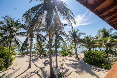 Ohana Kuknat cabin - location,view & sea breeze !