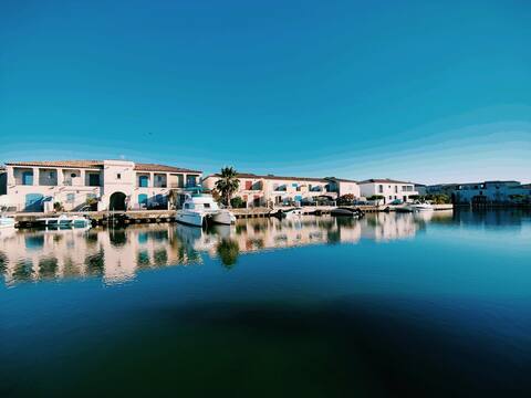 Top Airbnb: Charming marina in the heart of Port Roy à Aigues Mortes