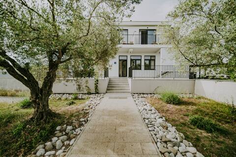 Laurus Residence Villa