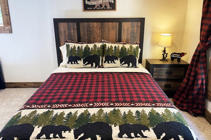 Ლამაზი კომფორტული საწოლი ველური ბუნების დასათვალიერებლად!