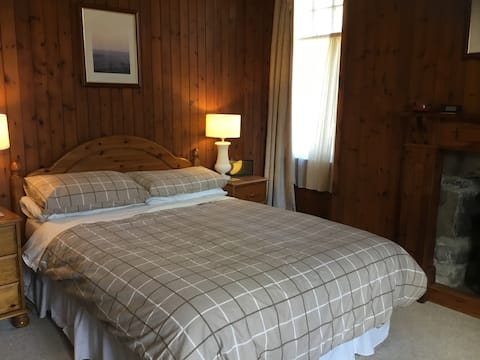Westward B&B near Glen Affric - Double Room