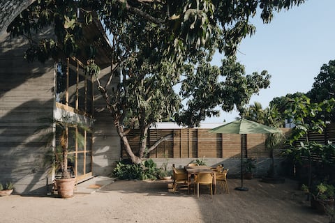 Top Airbnb: Casa NU - Design Retreat Steps from Surfing en La Unión De Isidoro Montes De Oca