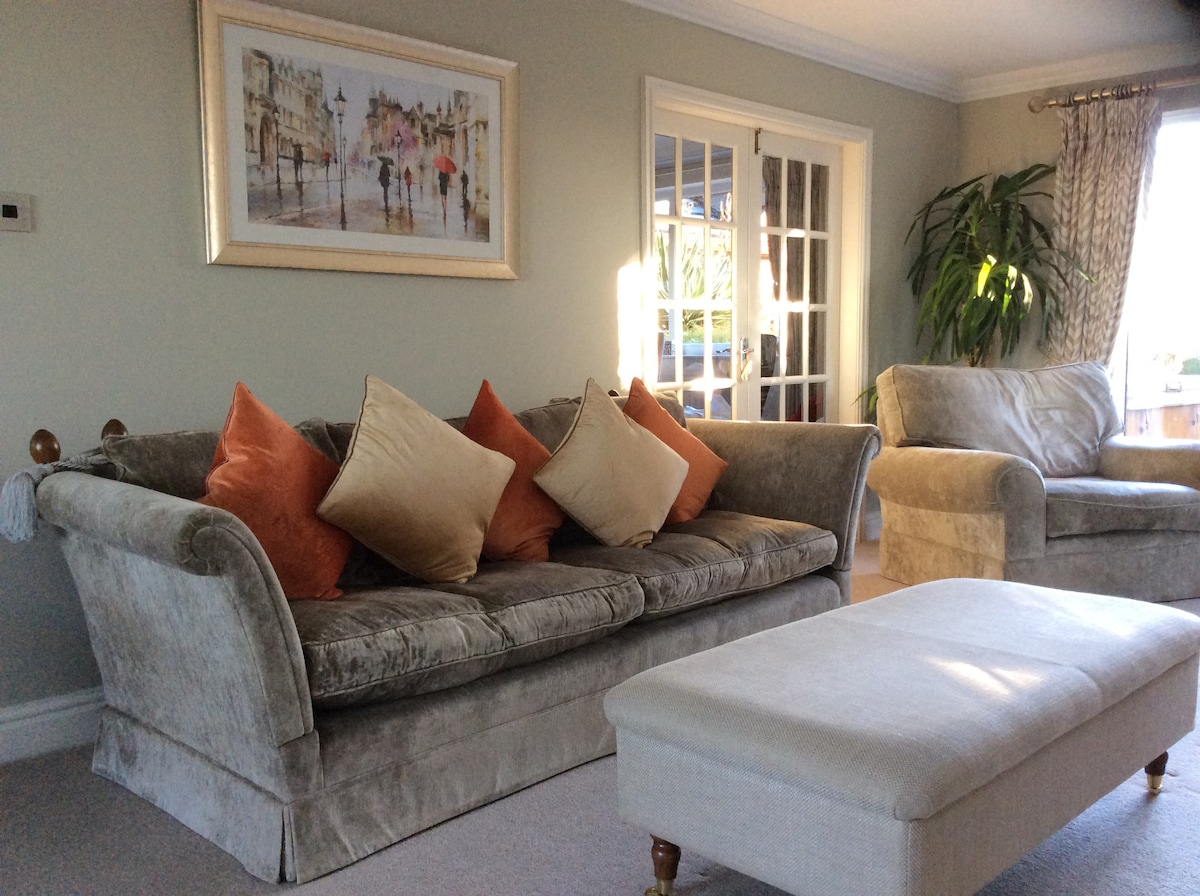 Top performing Airbnb: Beautiful Family Getaway in Westby With Plumptons