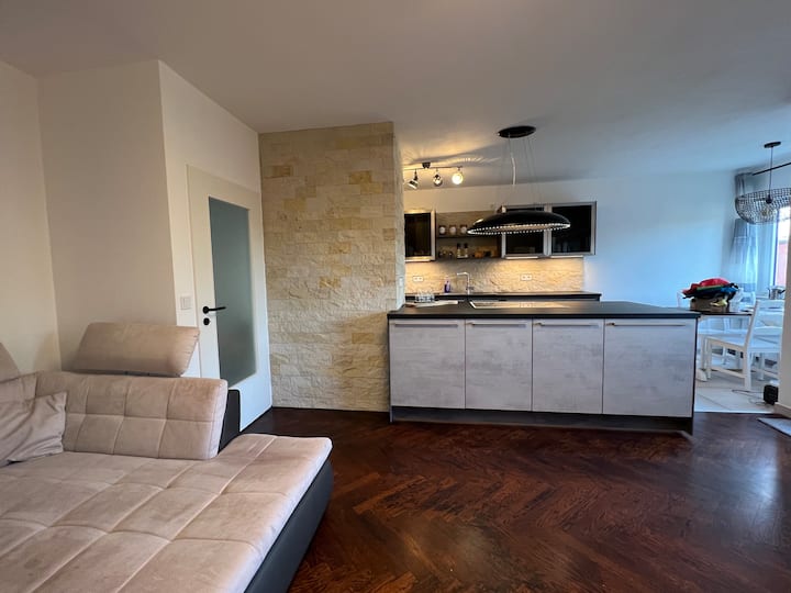 Designer Wohnung Mit Platz Und Stil - Leverkusen
