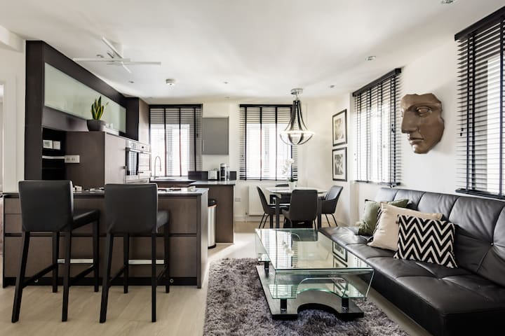 2 Bedroom ensuite w/AC – 3 mins to Station + Heath