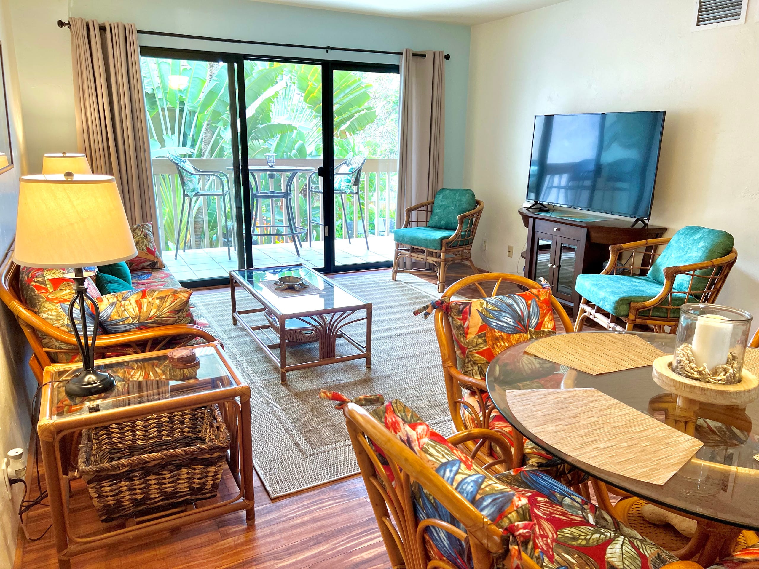 Condo in Kailua-Kona · ★4.95 · 2 bedrooms · 2 beds · 2 private baths - Image 10