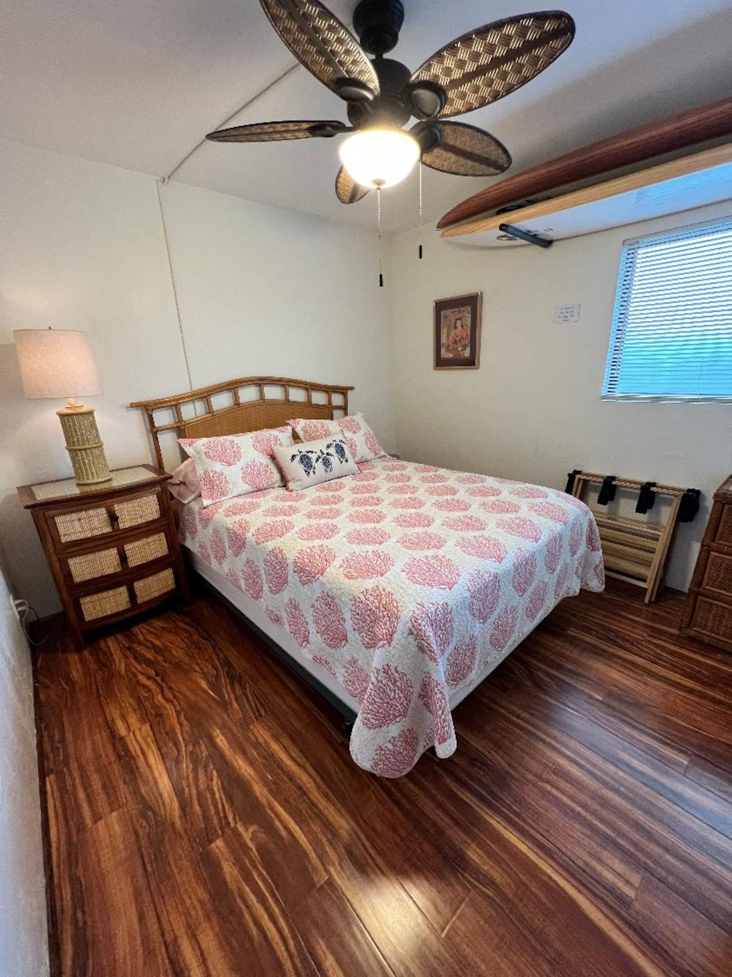Condo in Kailua-Kona · ★4.95 · 2 bedrooms · 2 beds · 2 private baths - Image 17