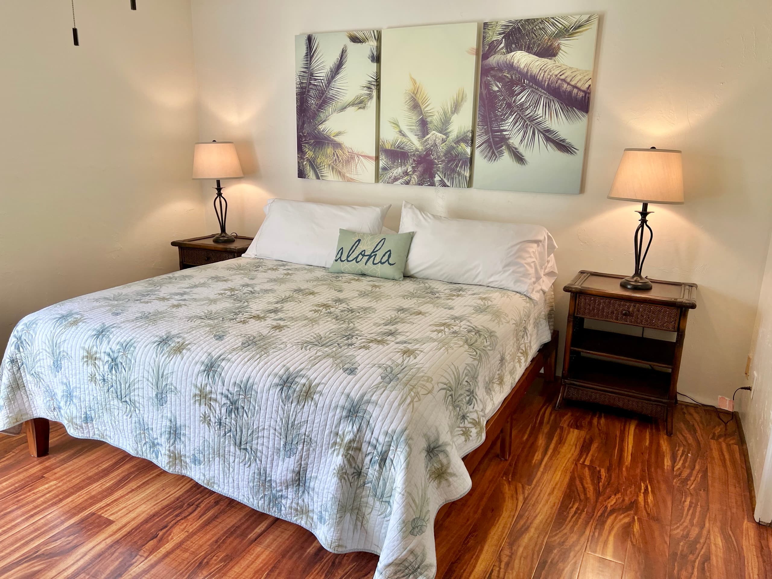 Condo in Kailua-Kona · ★4.95 · 2 bedrooms · 2 beds · 2 private baths - Image 3
