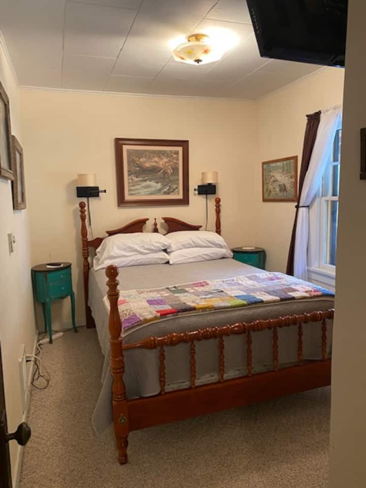 брачен кревет (широк 150-179 см
)