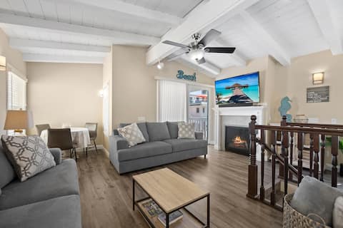 Top Airbnb: Ultimate Beach House-Steps to sand, AC and bikes! in Newport Beach