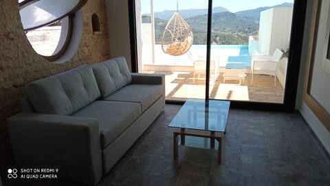 Zeus Throne Junior Suite