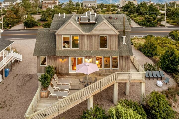 Modern Beach House in Westerly, RI gallery image 3