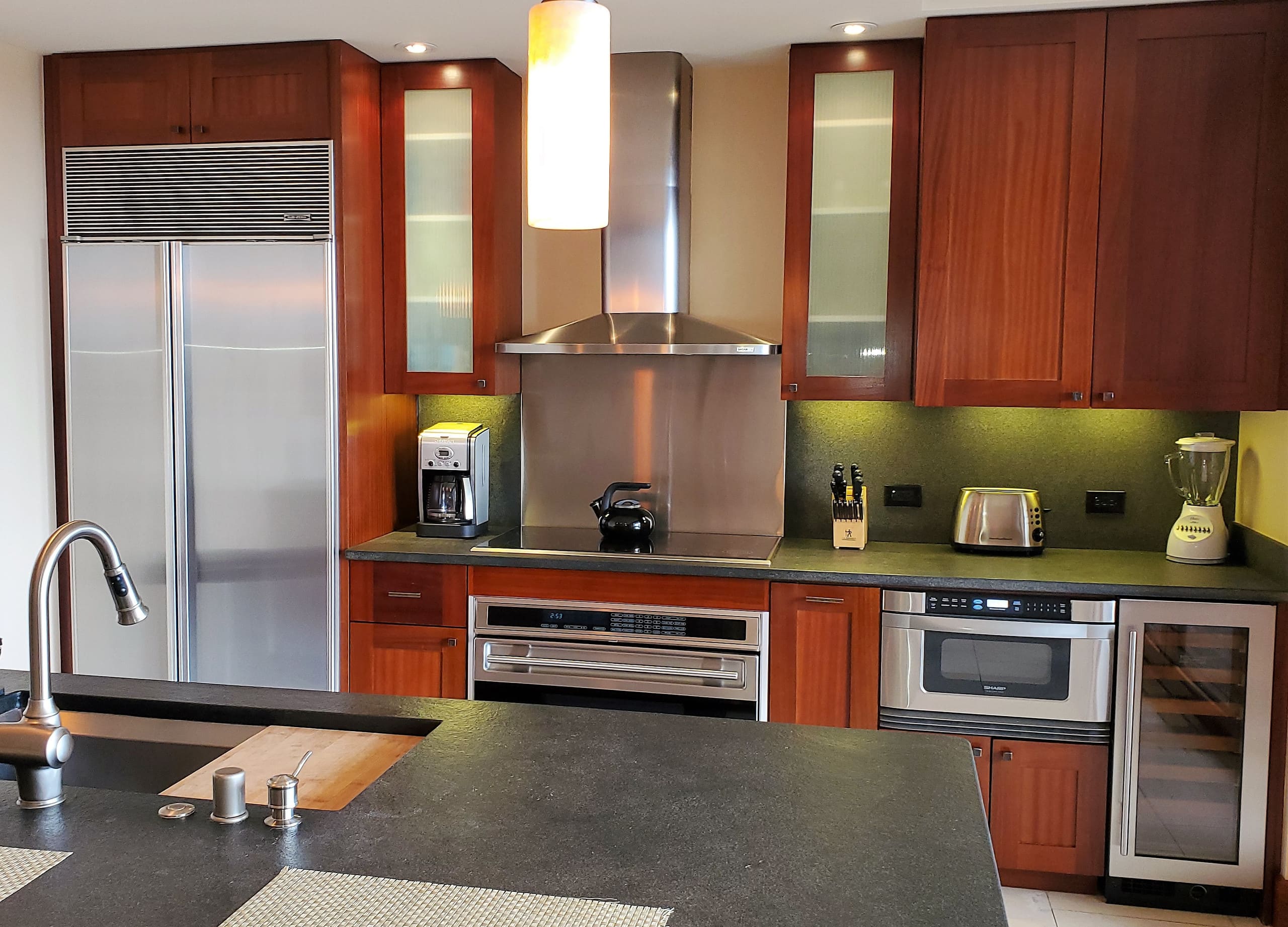 Condo in Kapolei · ★4.98 · 2 bedrooms · 3 beds · 2 private baths - Image 4