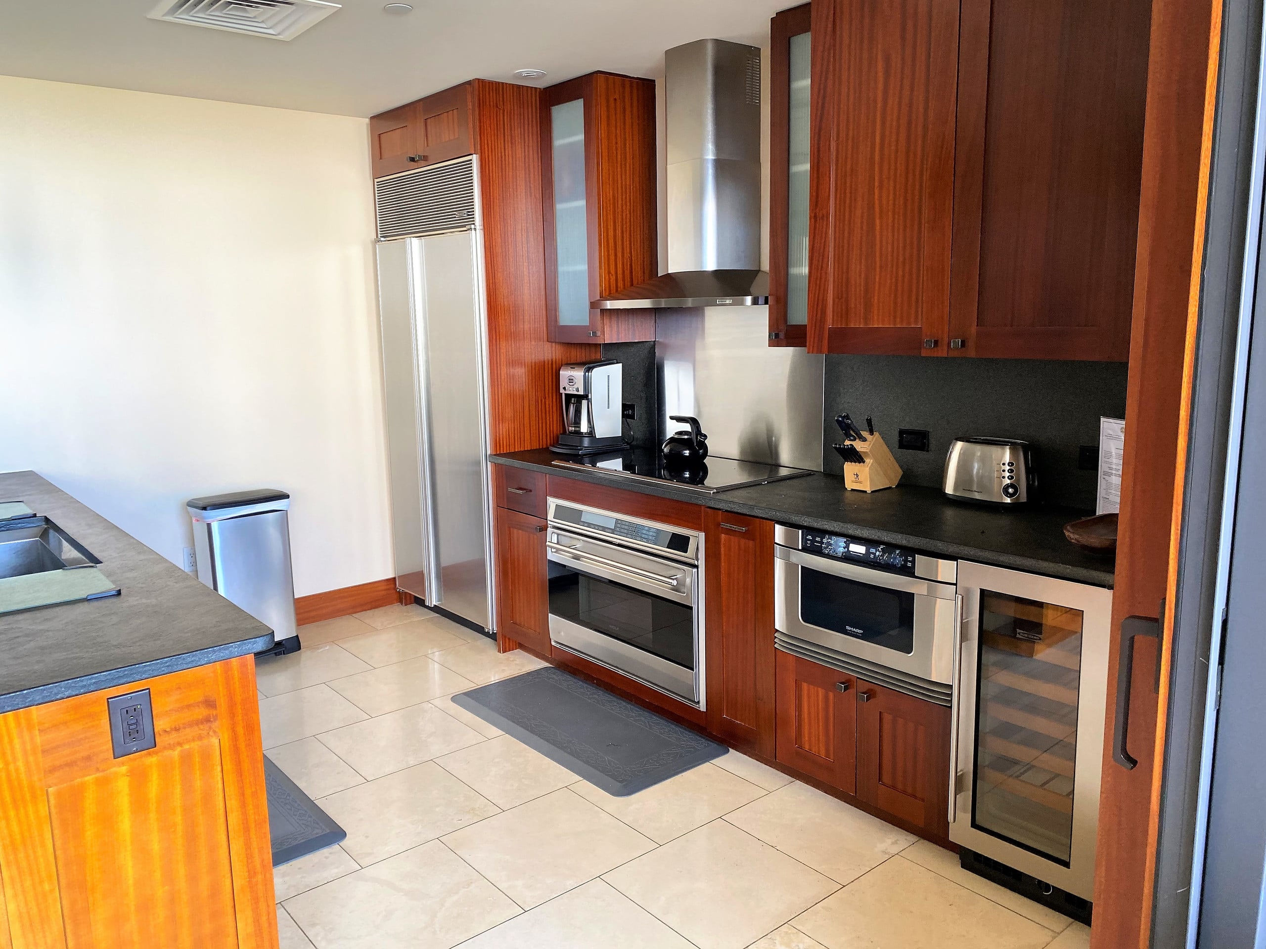 Condo in Kapolei · ★4.98 · 2 bedrooms · 3 beds · 2 private baths - Image 5