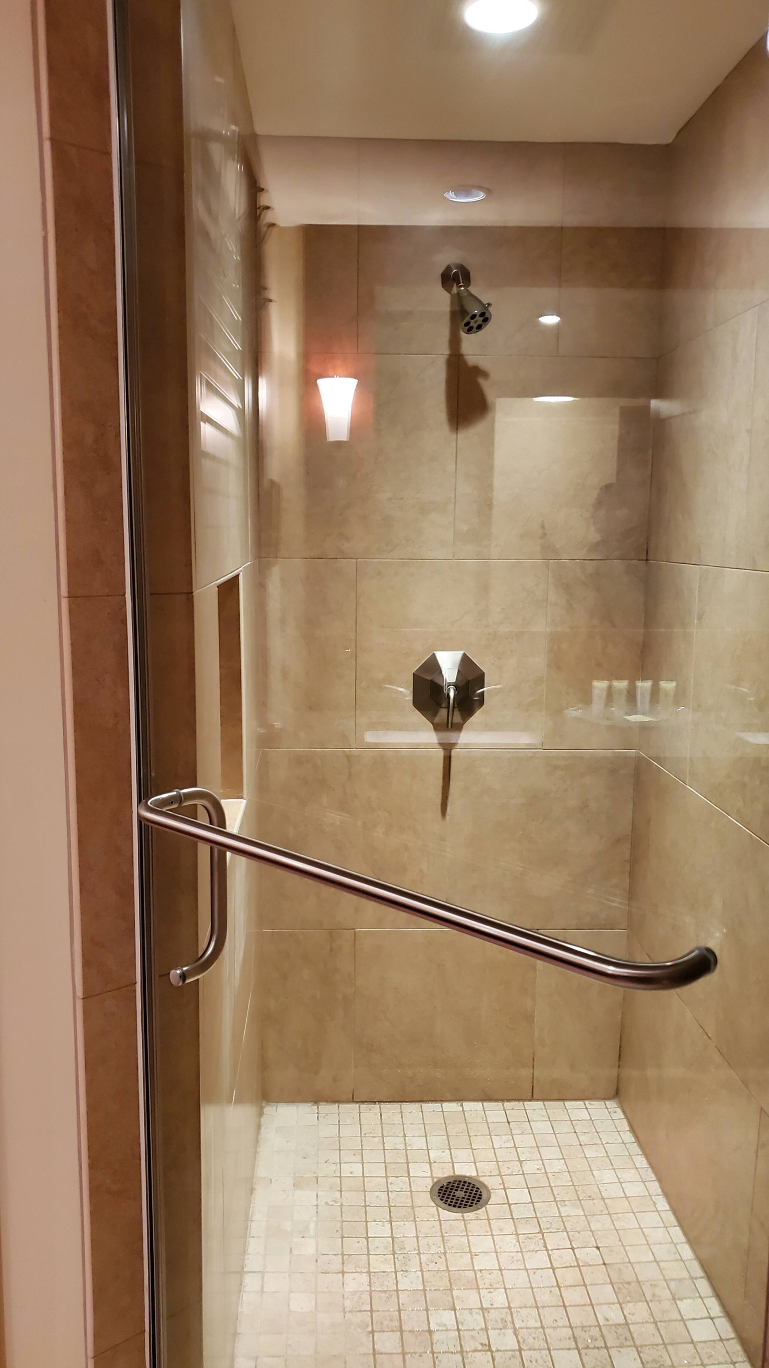 Condo in Kapolei · ★4.98 · 2 bedrooms · 3 beds · 2 private baths - Image 14