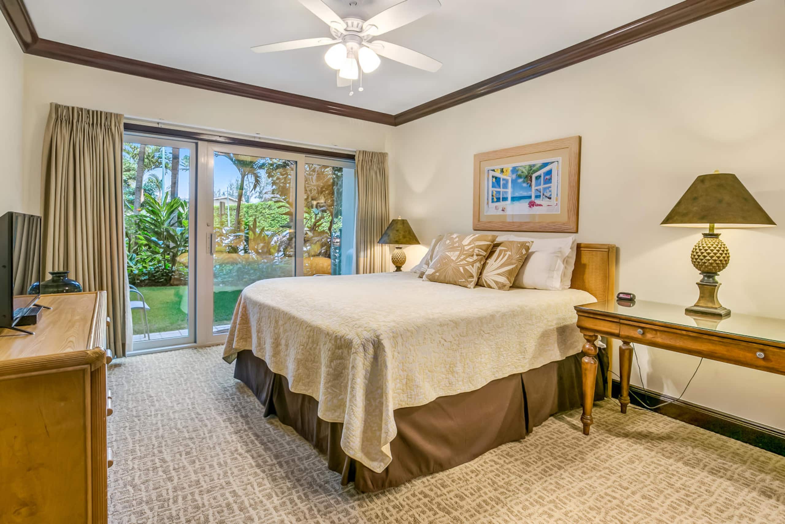 Aloha Beaches 1st floor Garden View steps to Beach - Photo 8