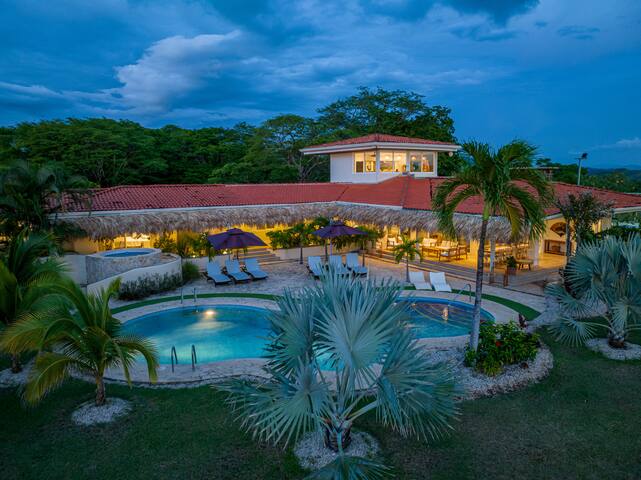 Stunning Ocean-View Villa with Pickleball