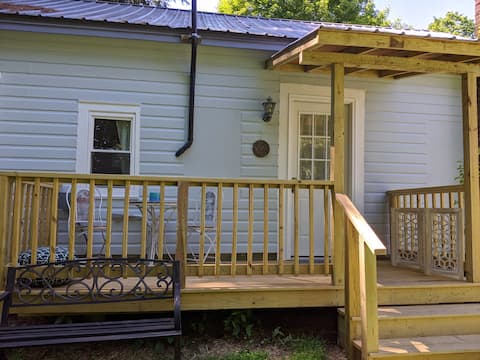 Top performing Airbnb: Mill River Cottage (pet friendly!) in Northampton