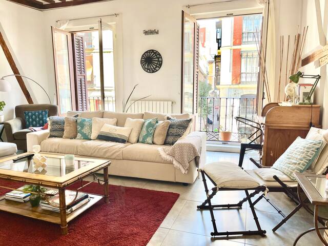 Plaza Mayor, amplio y luminoso apartamento gallery image 2