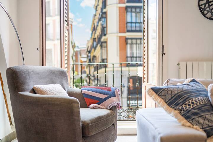 Plaza Mayor, amplio y luminoso apartamento gallery image 5