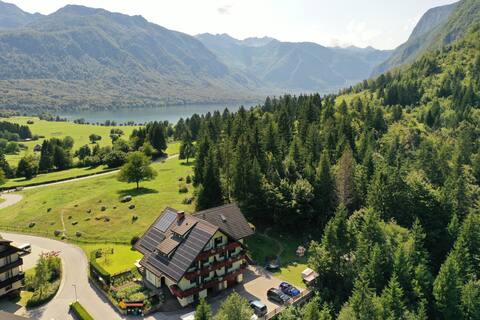 Mavrica Bohinj Lake-2bedr-balcony-mountain view