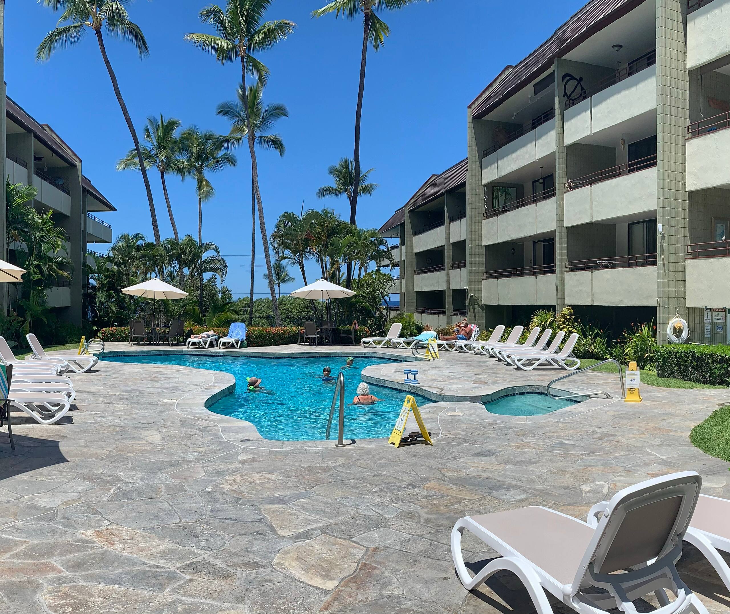Condo in Kailua-Kona · ★4.79 · 2 bedrooms · 4 beds · 2 private baths - Image 24