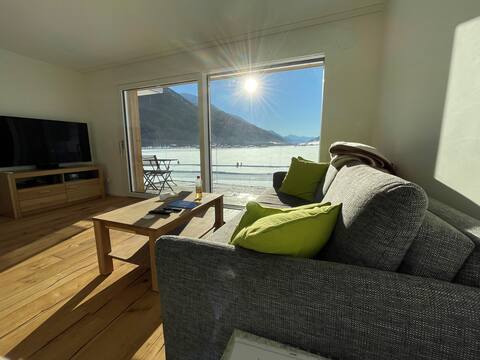 Top Airbnb: Amici Due right on the cross-country ski trail with an electric charging station in Région Lémanique