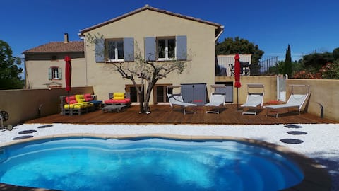 Lovely house garden with private pool