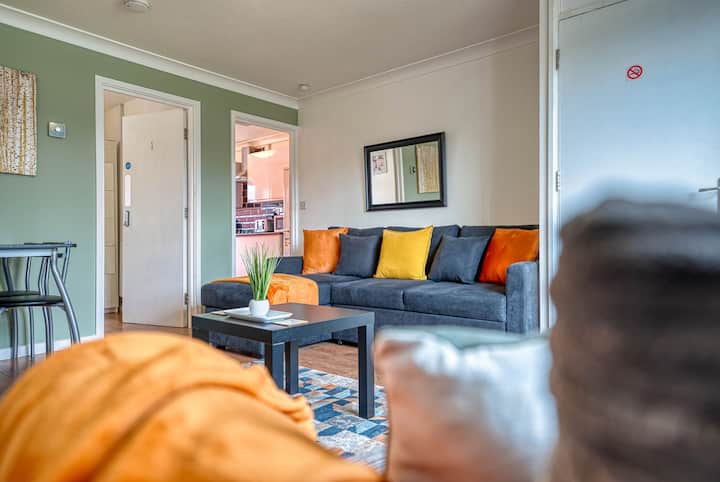 Მისაღები სივრცე - წვდომა სამზარეულოზე და საძინებელზე