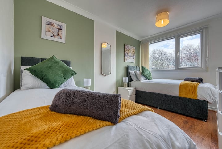 Საძინებელი 2 ერთადგილიანი საწოლით