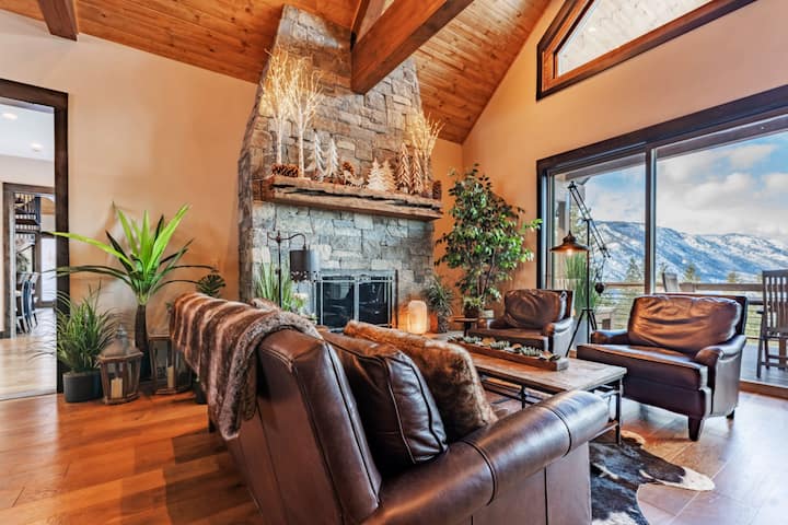 Luxury Retreat With Heated Pool, Hot Tub & View - Manson, WA