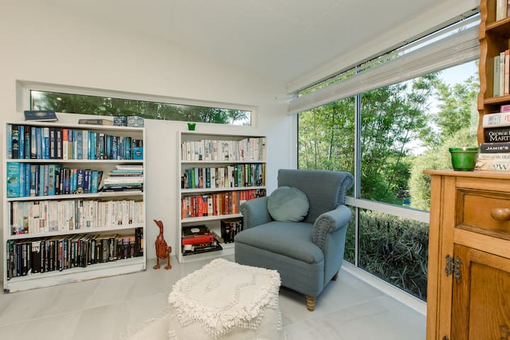 The perfect reading nook. 