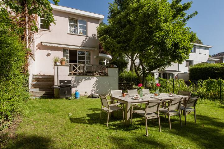 The Pink House, Uccle gallery image 4